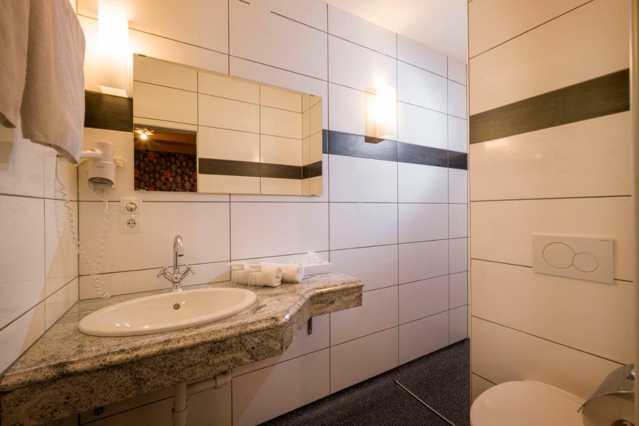 Gasthof Zellerstuben Zell am Ziller Ngoại thất bức ảnh